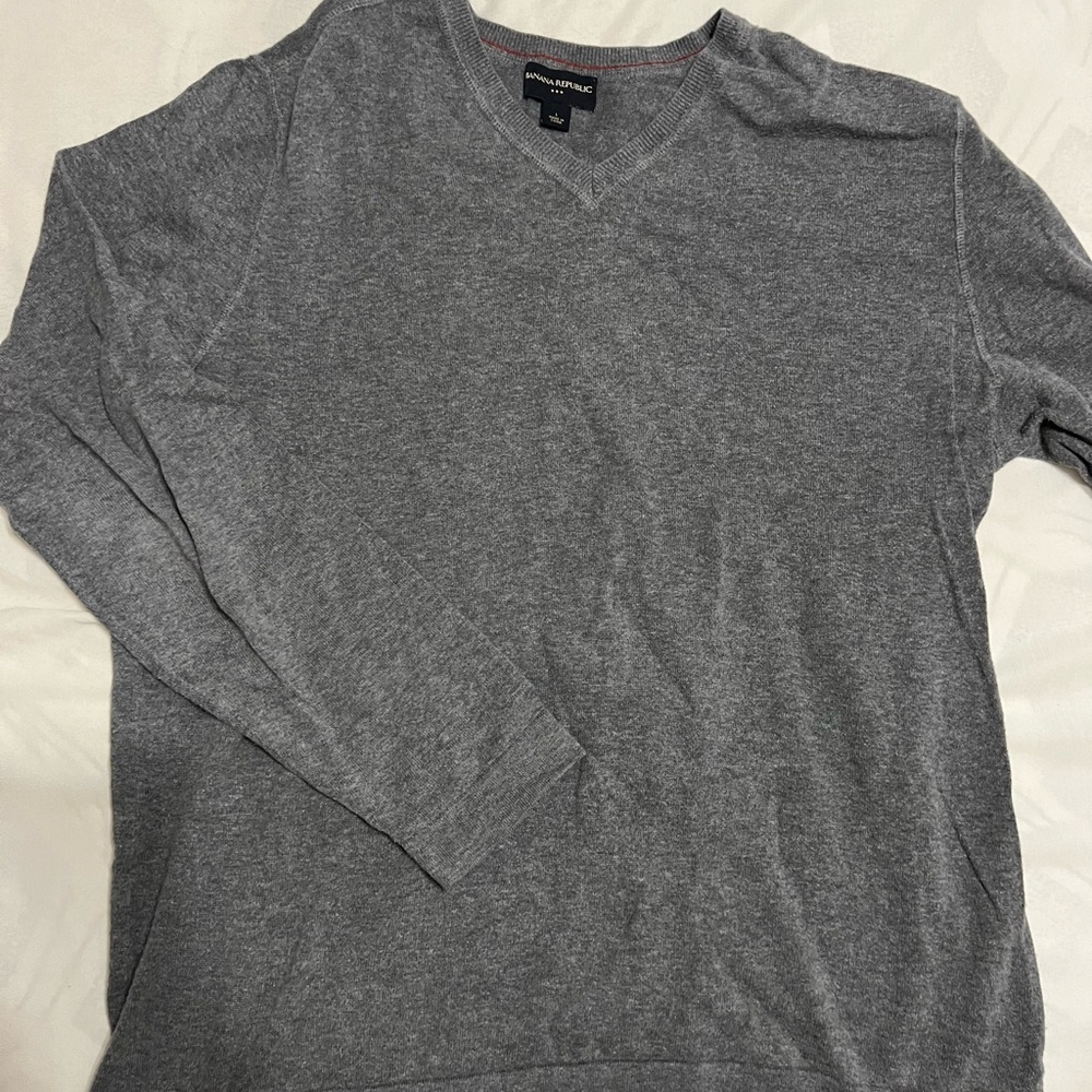 Banana republic gray sweater, size large